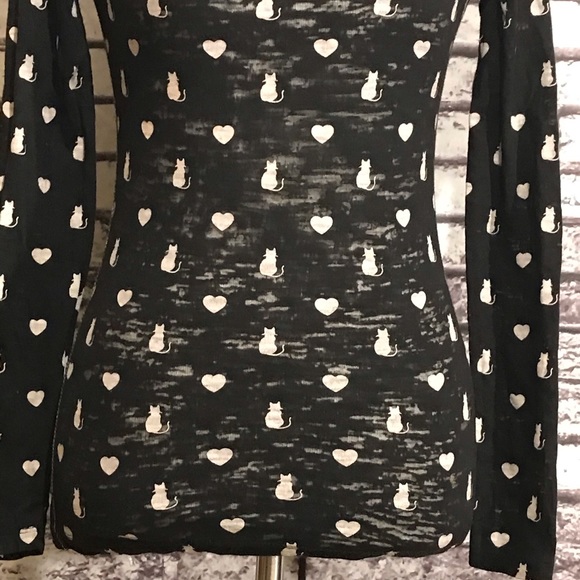 Aeropostale Cat & Hearts Shirt - Picture 3 of 6